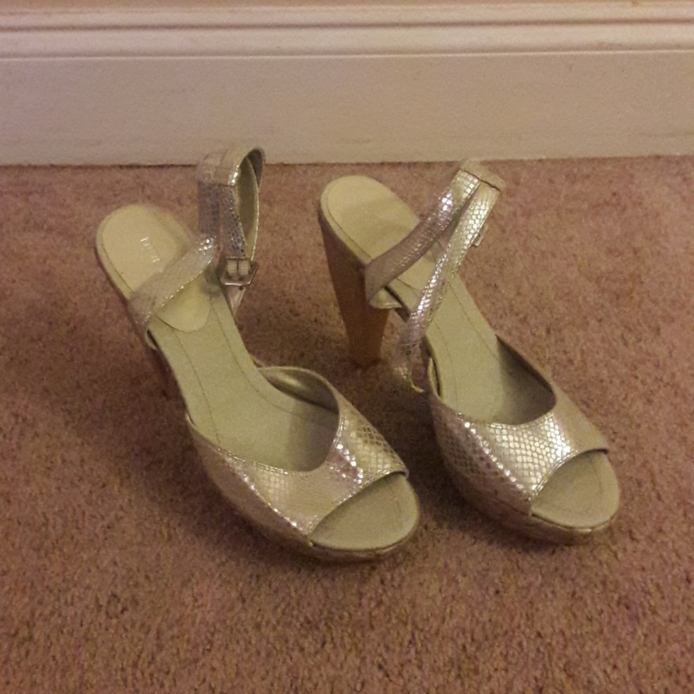 NWOT High Heel Sandals